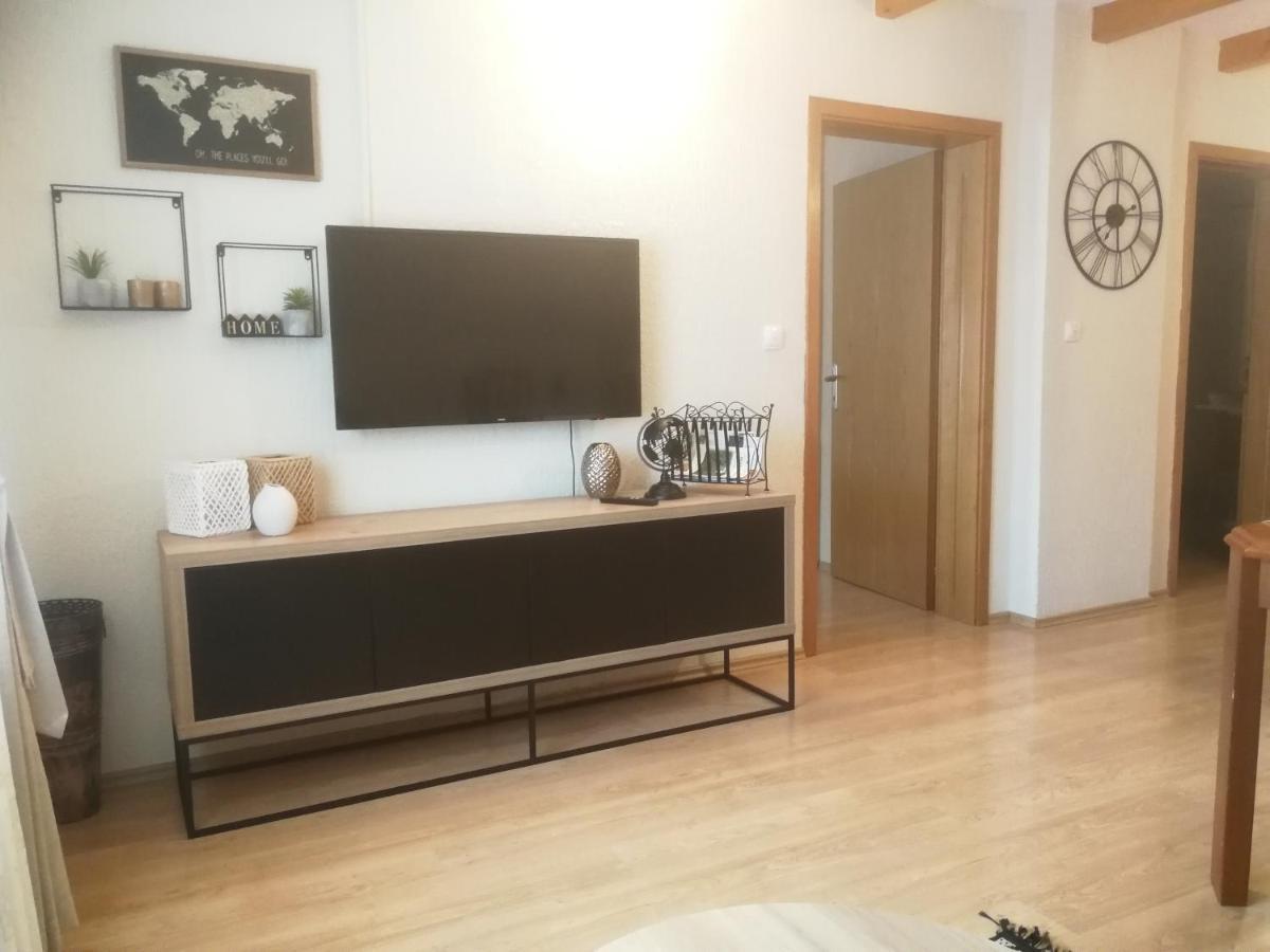Apartmant & Room Bruna Дрежник Град Экстерьер фото
