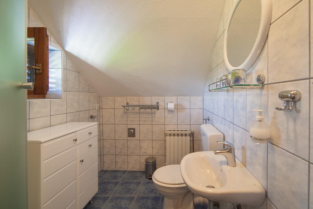 Apartmant & Room Bruna Дрежник Град Экстерьер фото